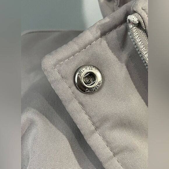 Hollister Women’s Parka - Picture 11 of 16